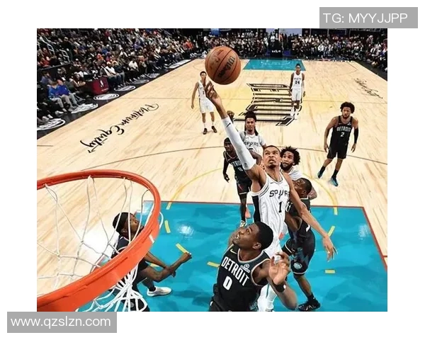 火箭与马刺季后赛四场激战回顾球员表现与战术分析